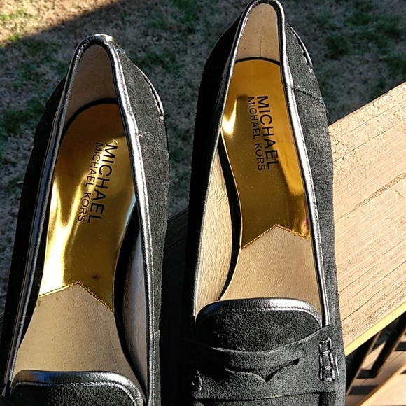 Michael Kors Black Suede Wedges - NWOT - Picture 4 of 8